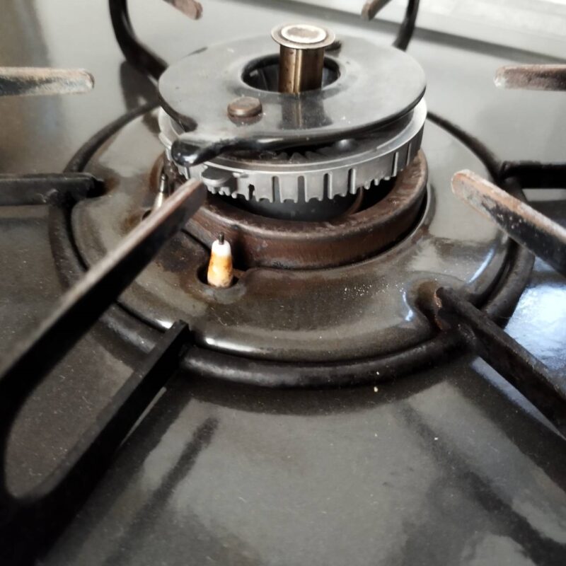 浮いているバーナーキャップ